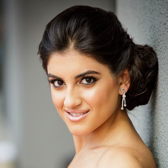 Profile Picture of Elena Yeroushalmi (@yelena1372) on Poshmark