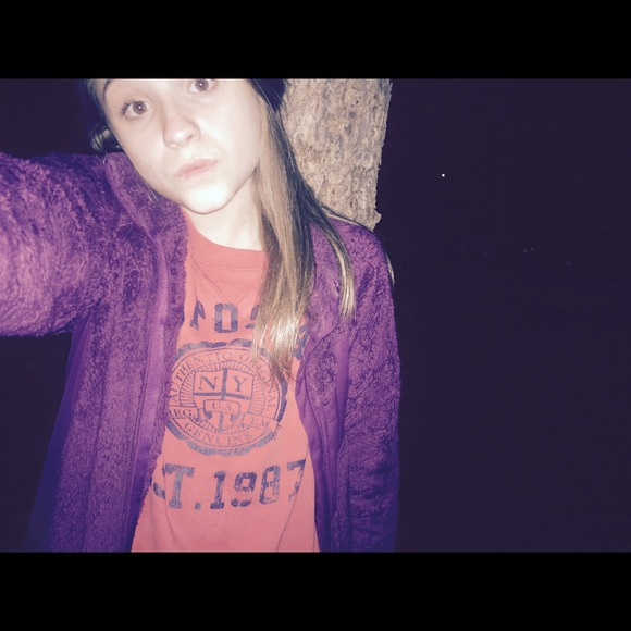 Profile Picture of Savannah Chase (@savannahchasen) on Poshmark