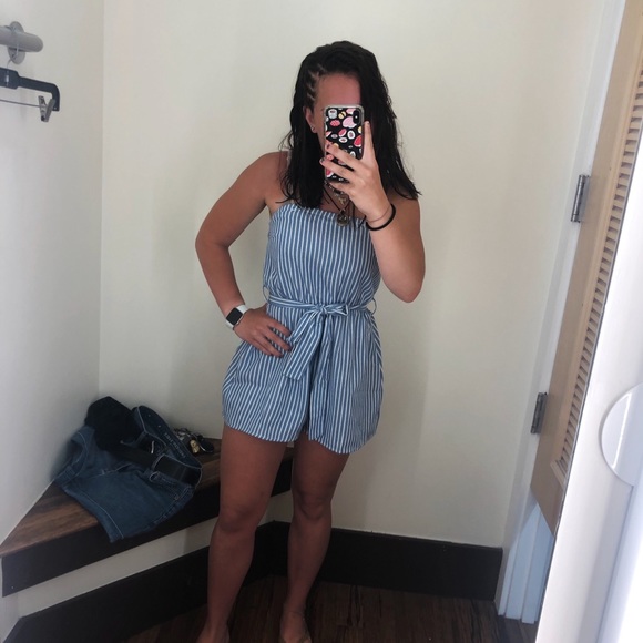 Profile Picture of Emily Brozena (@eb3339) on Poshmark