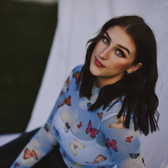 Profile Picture of Libby Taberski (@libbytaberski) on Poshmark