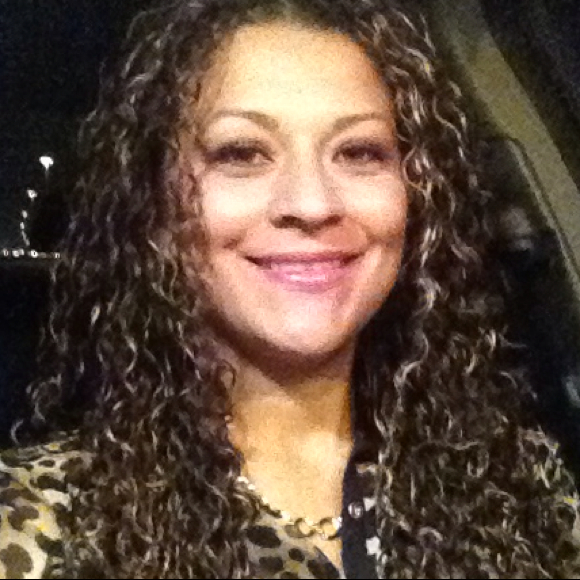 Profile Picture of Ada Velasquez (@adavelas) on Poshmark