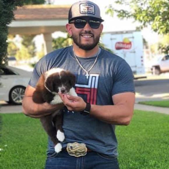 Profile Picture of Ariel Salgado (@arielsalgado11) on Poshmark