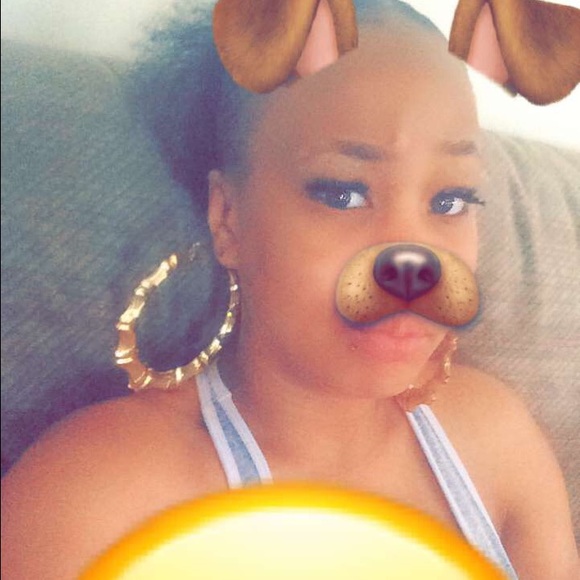 Profile Picture of Nychelle Hagans (@nyeedaaboss) on Poshmark