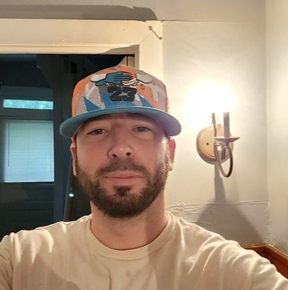 Profile Picture of Christopher Mcbride (@cmac83728) on Poshmark