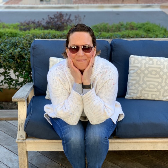 Profile Picture of Kim Sasser (@kimsasser) on Poshmark