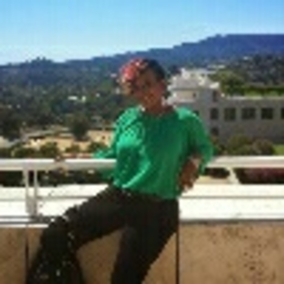 Profile Picture of Tonia Roddy (@latoni32) on Poshmark