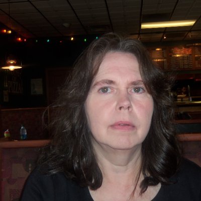Profile Picture of Cynthia  Howard (@cindyteatime) on Twitter