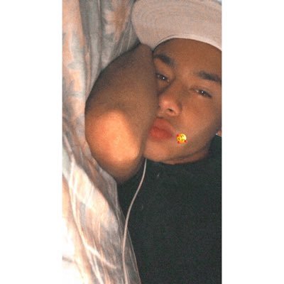 Profile Picture of Christopher Robledo (@Christo24958870) on Twitter