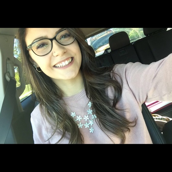 Profile Picture of Jillian Doran (@gypsy_jilly) on Poshmark