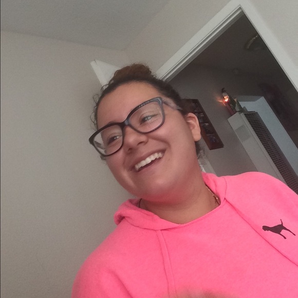 Profile Picture of Bertha Jimenez (@berthajimenez) on Poshmark