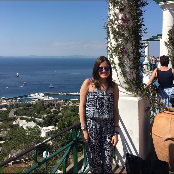 Profile Picture of Jenna Falk (@jennafalk) on Poshmark