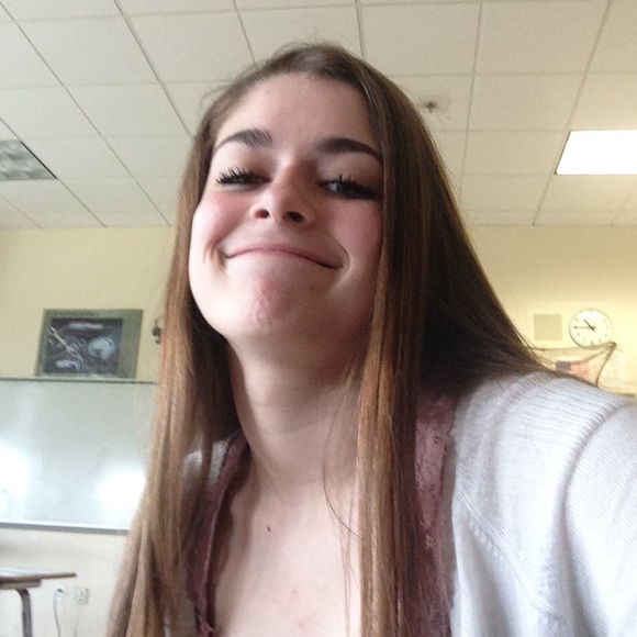 Profile Picture of Marissa Prall (@rissprall15) on Poshmark