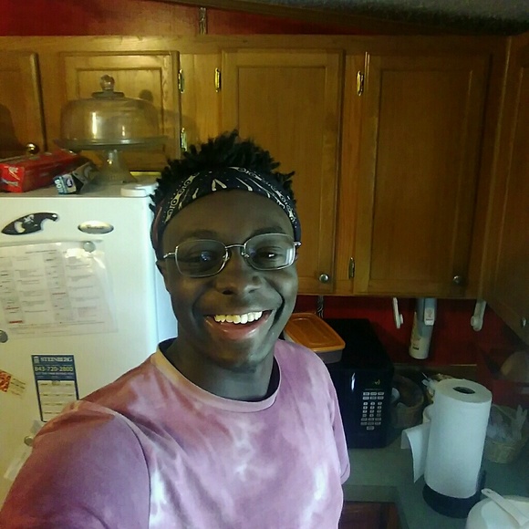 Profile Picture of Jemond Swinton (@theleoj) on Poshmark