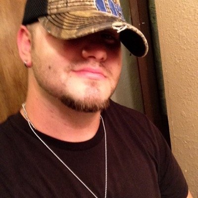 Profile Picture of Tyler Phelps (@CamaroRay69) on Twitter