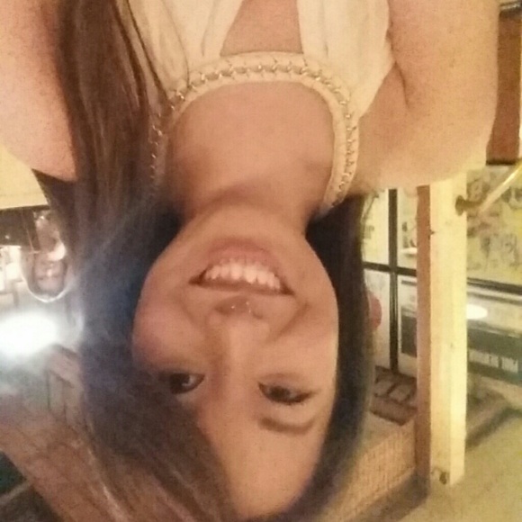 Profile Picture of Kristy Kunishima (@kristyyskloset) on Poshmark