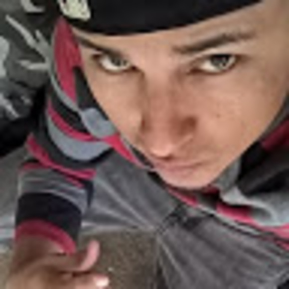 Profile Picture of Richard Robles (@sickrick80) on Poshmark