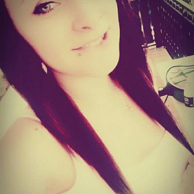 Profile Picture of Larissa Joe (@JoeJoeckel) on Twitter