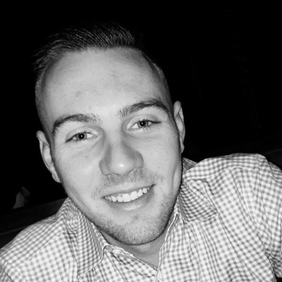 Profile Picture of Christopher Dekkers (@dekkec47) on Poshmark