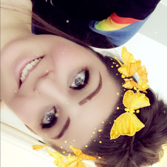Profile Picture of August Wiench (@aukakee) on Poshmark