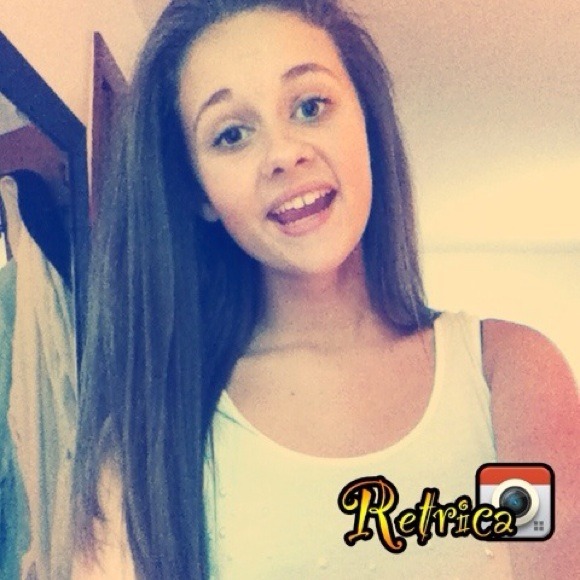 Profile Picture of Carly Pierce (@carly413) on Poshmark