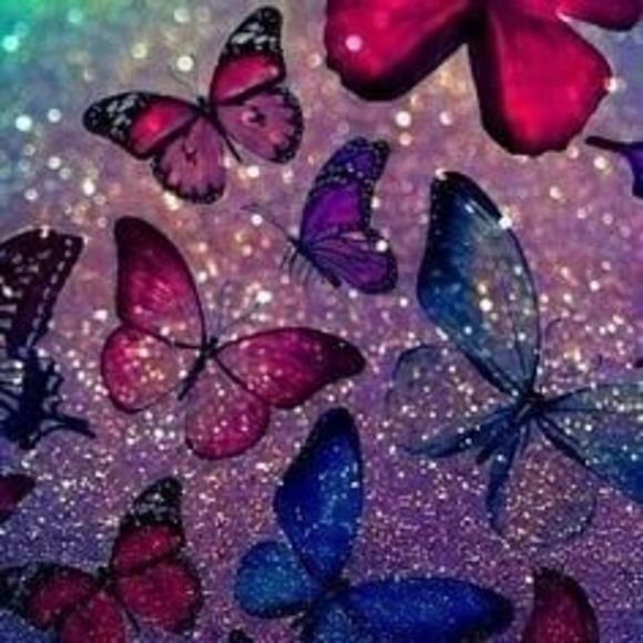 Profile Picture of Tee Lennie (@teelennie) on Poshmark