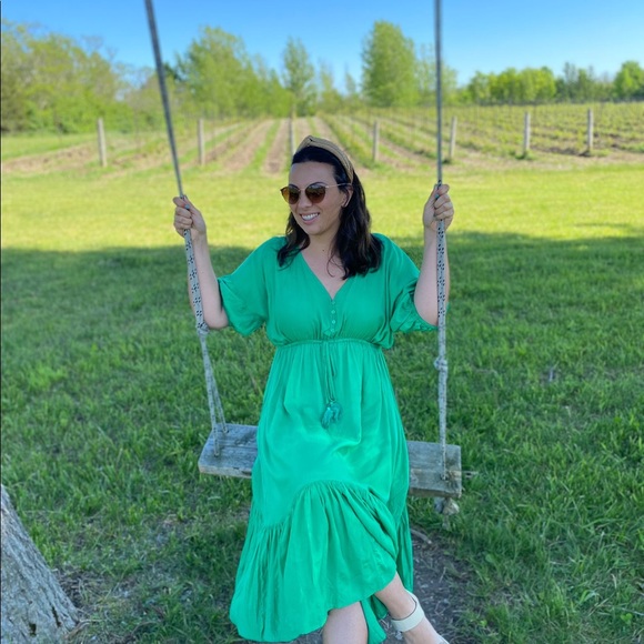 Profile Picture of Amanda Naccarato (@amandanacc) on Poshmark