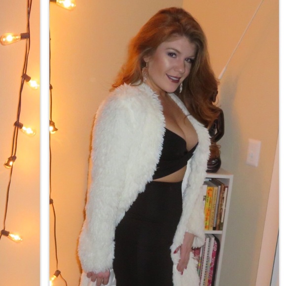 Madison Hilliard - Poshmark Profile Picture of Madison Hilliard (@madisonhill4) on Poshmark