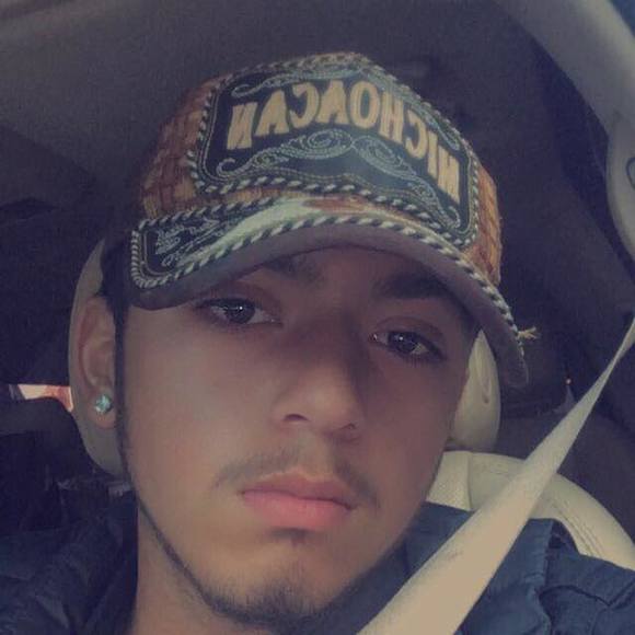 Profile Picture of Eric Govea (@ericgovea) on Poshmark