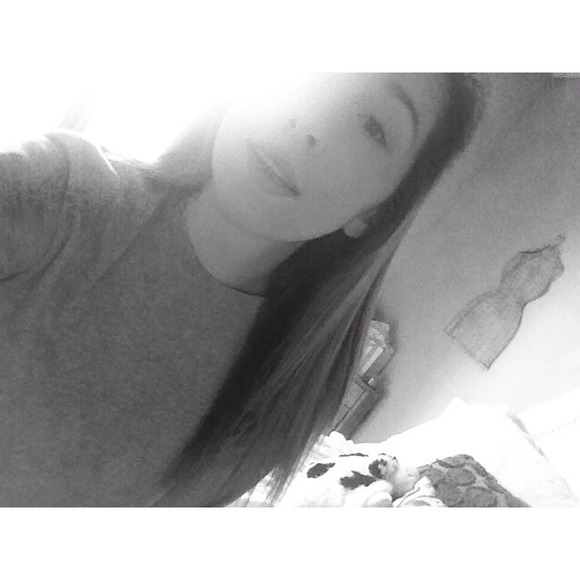 Profile Picture of Emily Flanary (@emilyflanary) on Poshmark