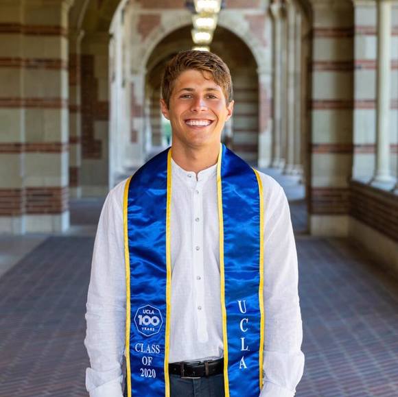 Profile Picture of Shane Taleisnik (@stalezzz) on Poshmark