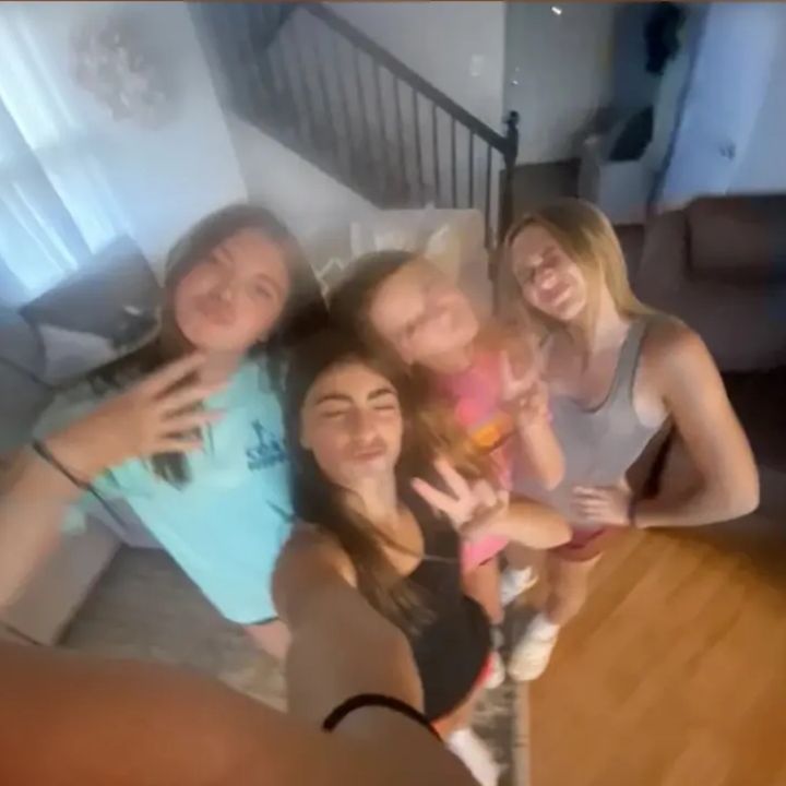 Profile Picture of lucysiterlet (@lucy_siterlet) on Tiktok