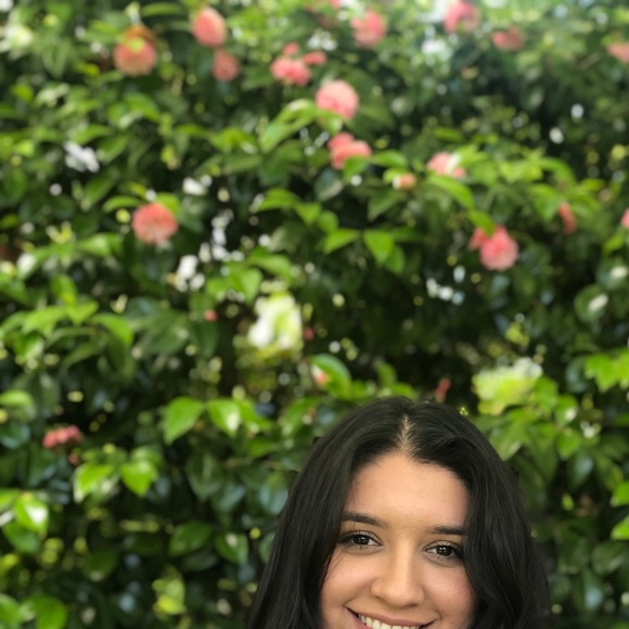 Profile Picture of Cindy Arevalo (@cyn314314) on Poshmark