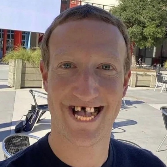 Profile Picture of Jaevin Papalii (@sauoflkwd3) on Poshmark