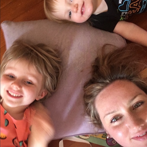 Profile Picture of Mecal Seppalainen (@meem2team) on Poshmark