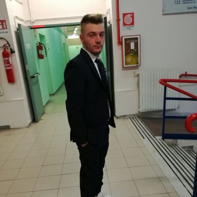 Profile Picture of Anthony De Gaetano (@AndonioDegaetan) on Twitter