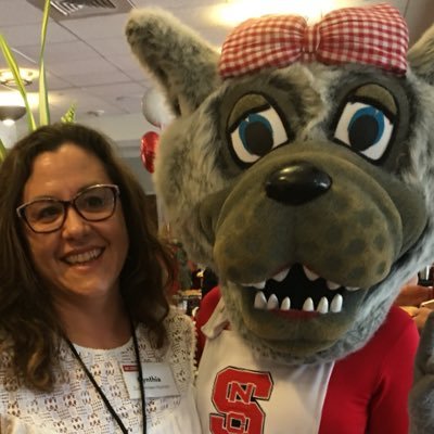 Profile Picture of Cynthia Zuckerman (@CZ_ZeeZee) on Twitter