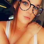 Tiffany - Instagram Profile Picture of Tiffany (@lipstickhippie92) on Instagram