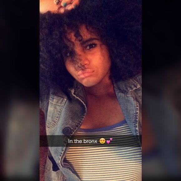Profile Picture of Luissy Depaula (@luissy_geogina) on Poshmark