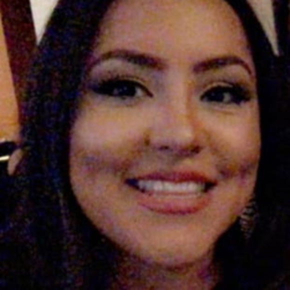 Profile Picture of Jasmine Barron (@jasminebarro891) on Poshmark