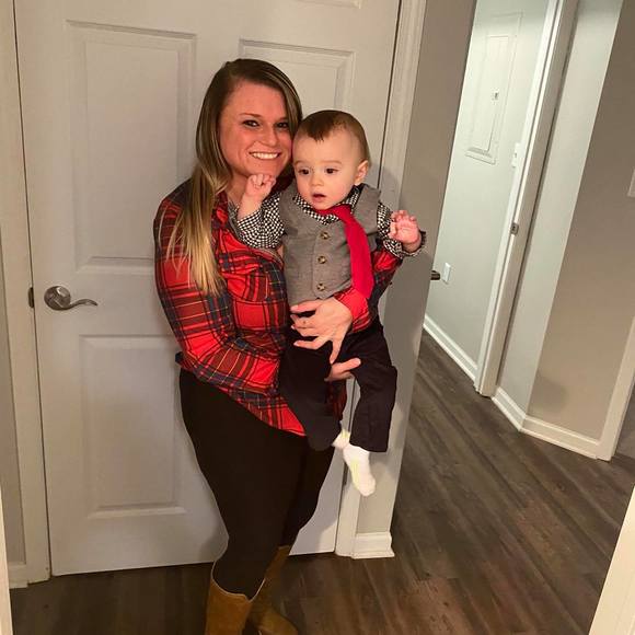 Profile Picture of Heather Orris (@heatherorris) on Poshmark