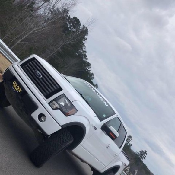 Profile Picture of Devin Dooley (@devin_dooley) on Poshmark