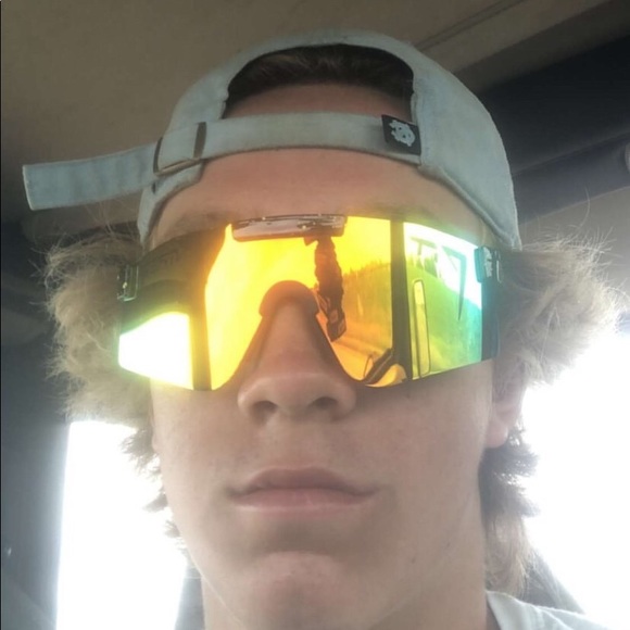 Blake Blazek - Poshmark Profile Picture of Blake Blazek (@blakeblazek) on Poshmark