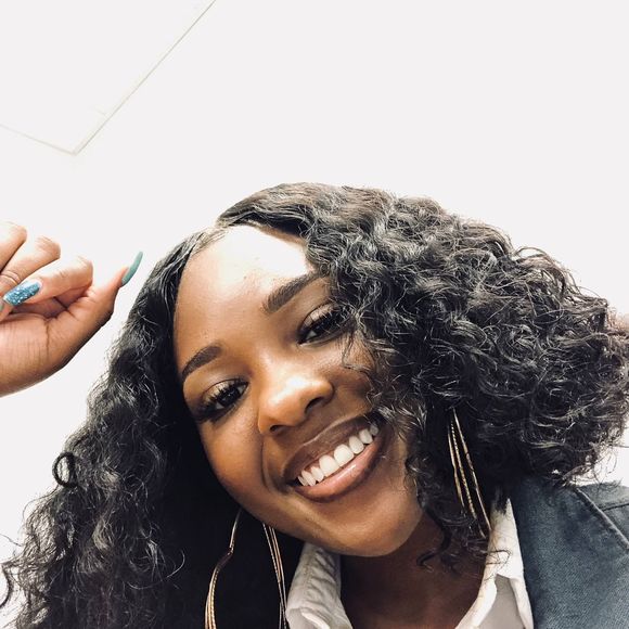 Profile Picture of Bryanni Williams (@bryanniwilliams) on Poshmark