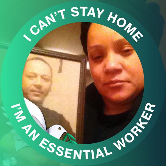 Profile Picture of Dee Richards (@dvelez986) on Poshmark