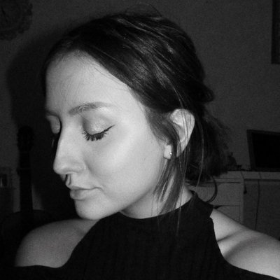 Profile Picture of Chloe Bragg (@Chloe__Bragg) on Twitter