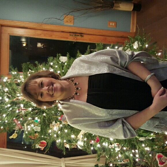 Profile Picture of Nancy Brightsman (@nbrightsman) on Poshmark