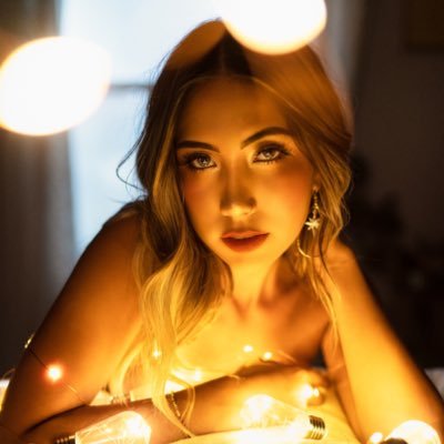 Profile Picture of Vanessa🦋 (@Vanessahawk935) on Twitter