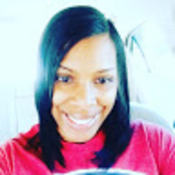 Profile Picture of Tamara Brackins (@tbrackins84) on Poshmark