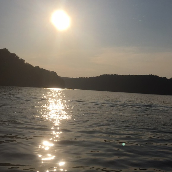 Profile Picture of Jodi Dennis (@joedlyn) on Poshmark