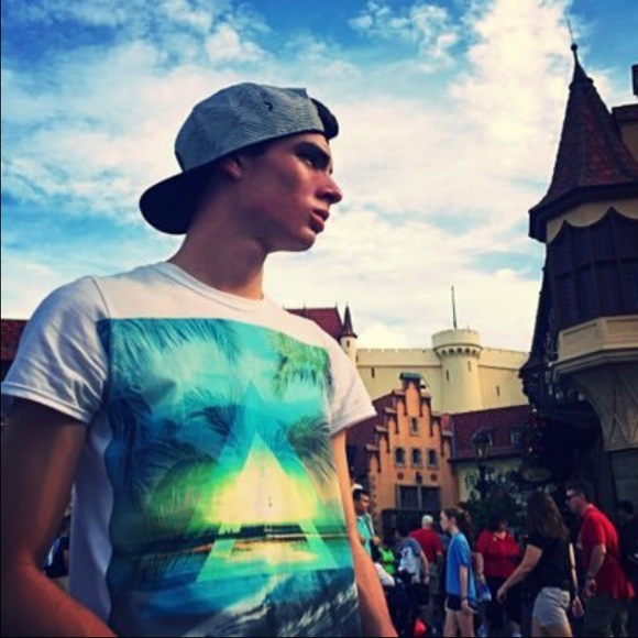 Profile Picture of Steven Crane (@yoboysteve) on Poshmark